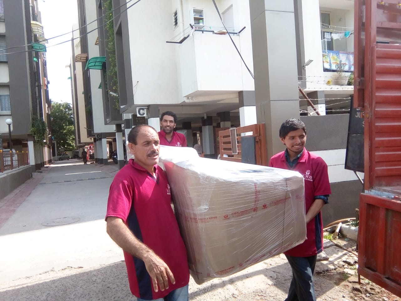packers and movers service in Mehsana